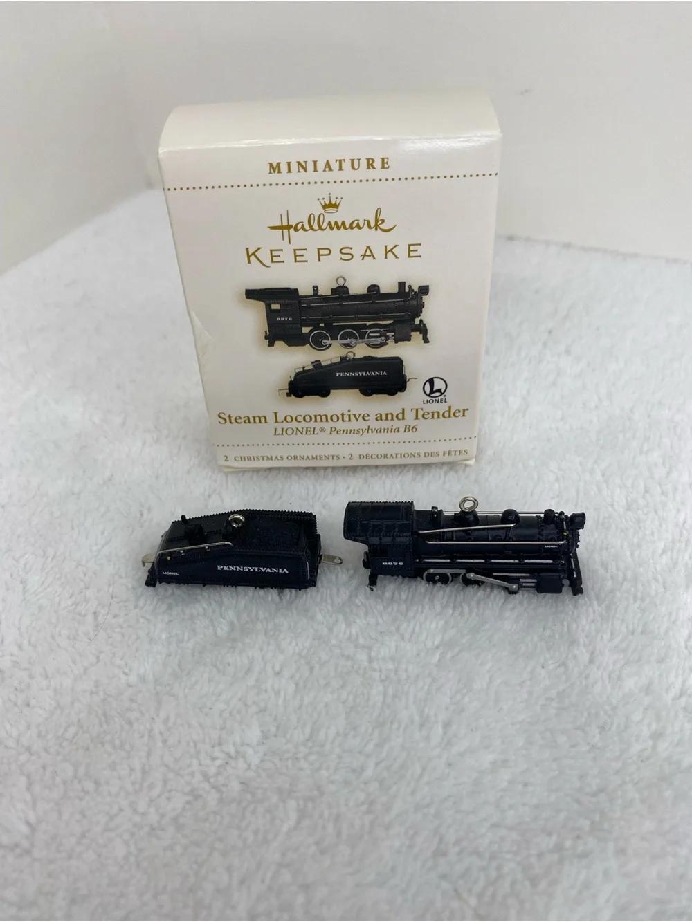 Hallmark Keepsake 2006 Steam Locomotive & Tender Lionel Pennsylvania B6 Ornament